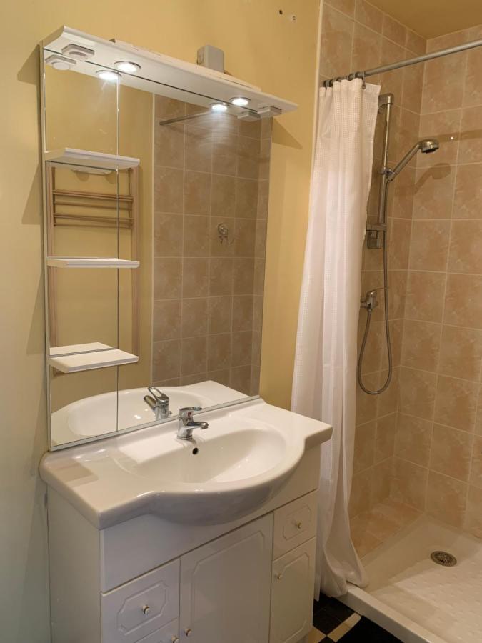 Stylish One Bedroom Apartment In A Lovely Village Saint-Vincent-Rive-dʼOlt 외부 사진